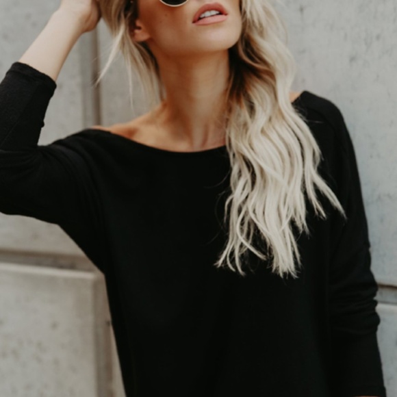 Plunging Open Twist Back Black Top - Picture 3 of 6